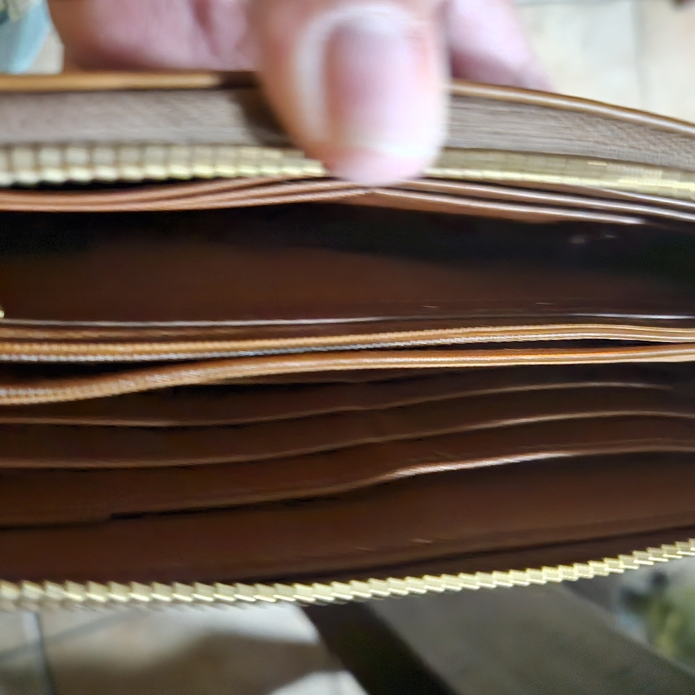 Fosil wallet well made - Picture 2 of 3